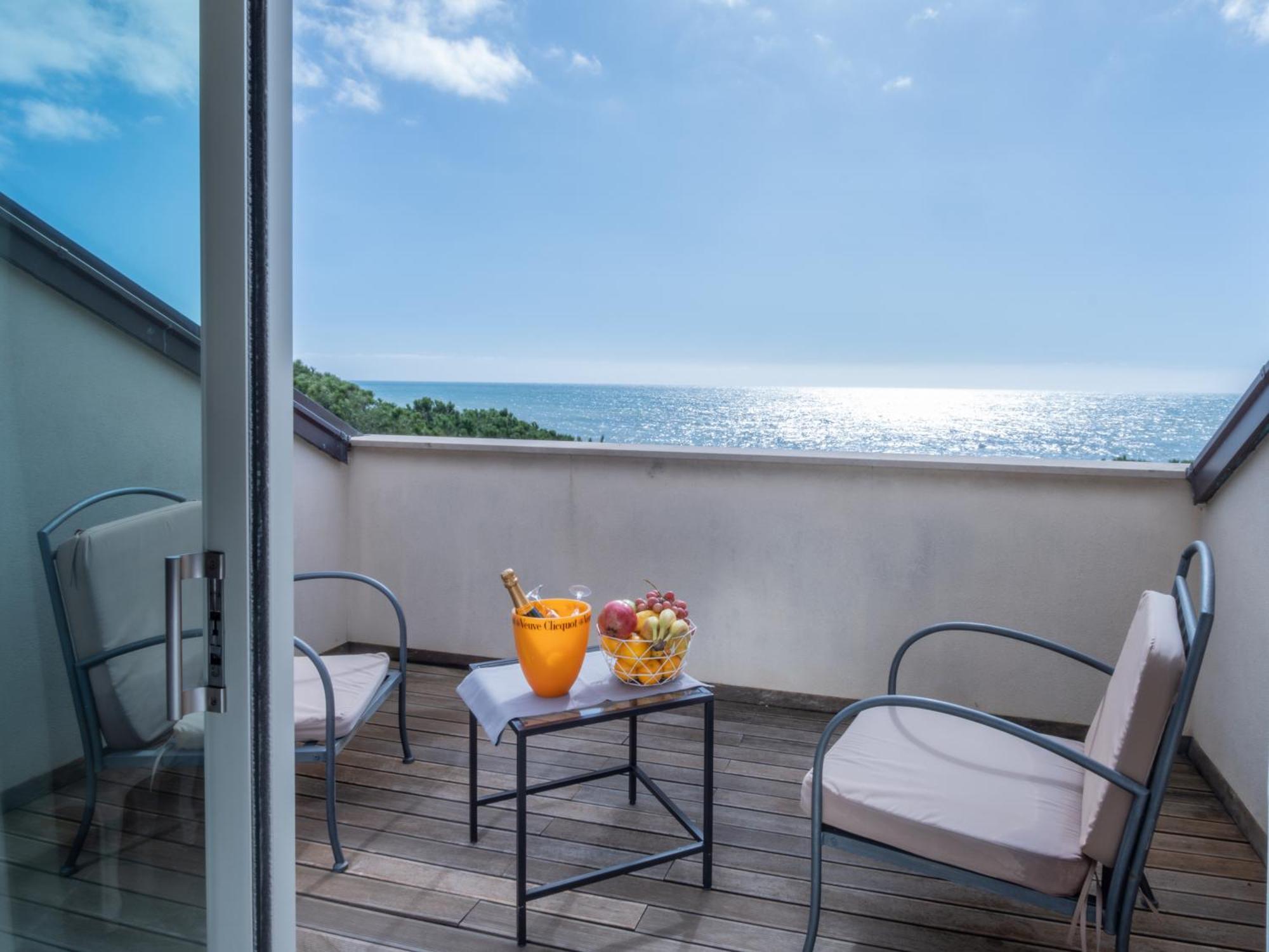 Hotel San Pietro Palace Finale Ligure Exteriér fotografie