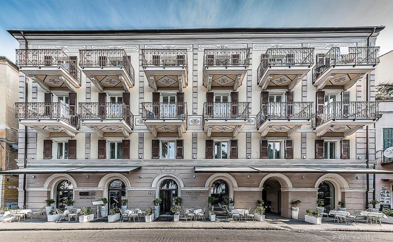 Hotel San Pietro Palace Finale Ligure Exteriér fotografie